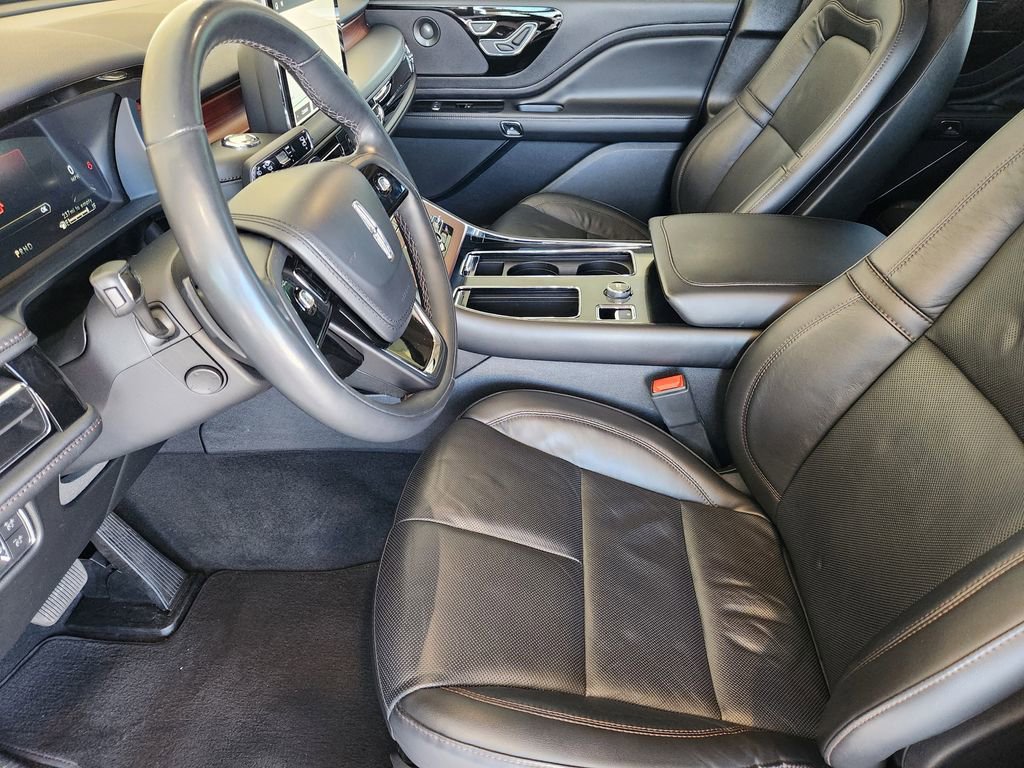 Used 2023 Lincoln Aviator Reserve w/ Equipment Group 201A image 12