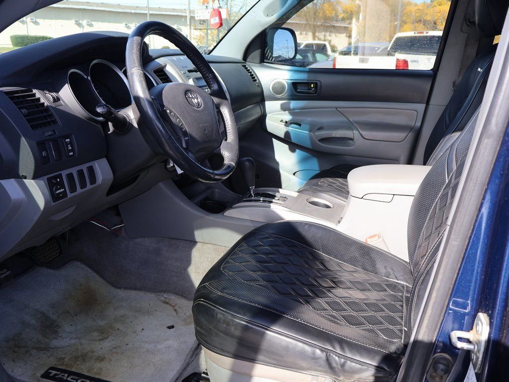 Used 2005 Toyota Tacoma 4x4 Double Cab image 4