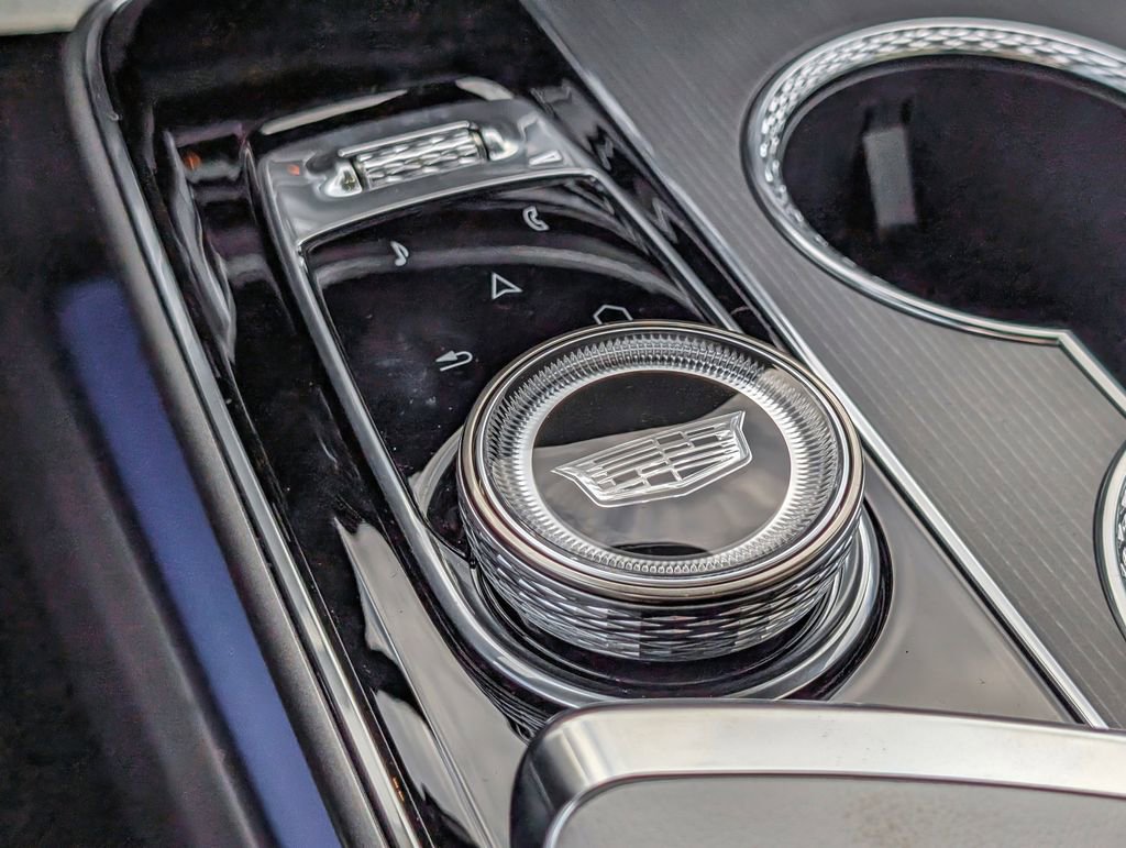 New 2026 Cadillac Lyriq Premium Luxury AWD/4WD image 30