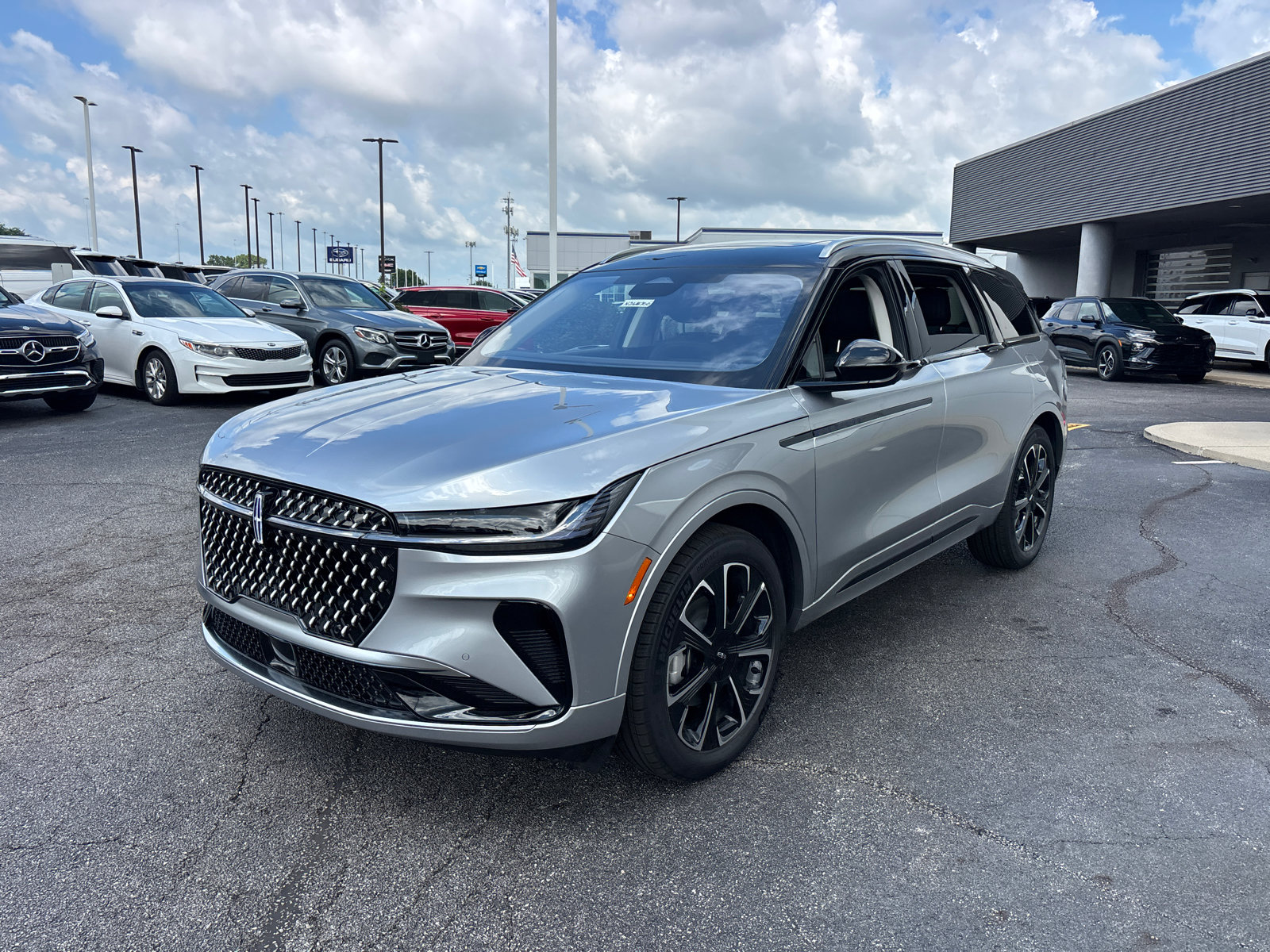 New 2026 Lincoln Nautilus Reserve AWD/4WD image 3
