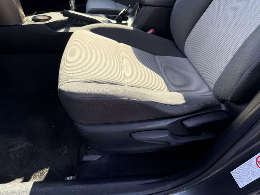 Used 2015 Toyota RAV4 LE image 11
