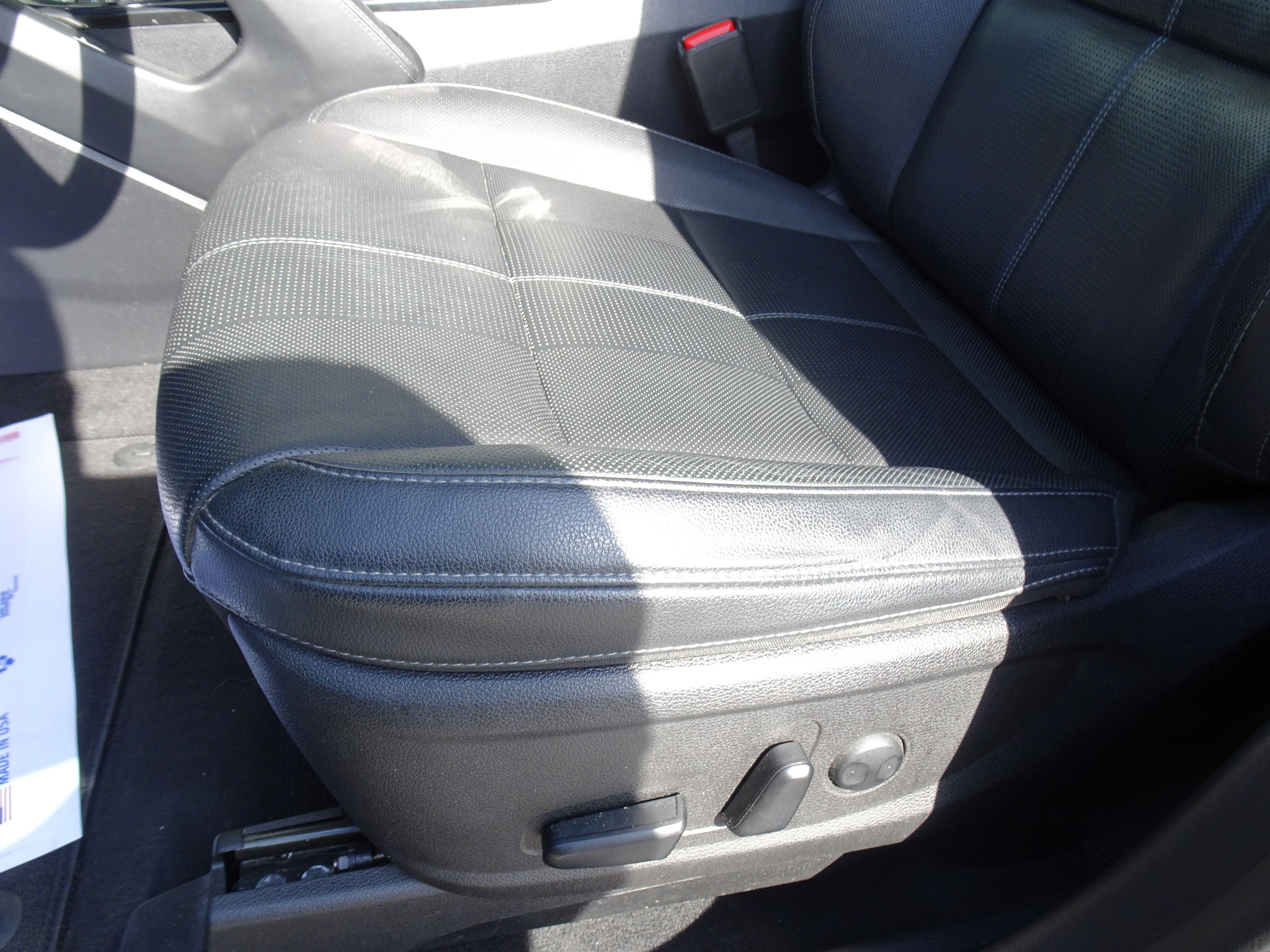 Used 2021 Kia Telluride EX w/ EX Premium Package FWD image 9