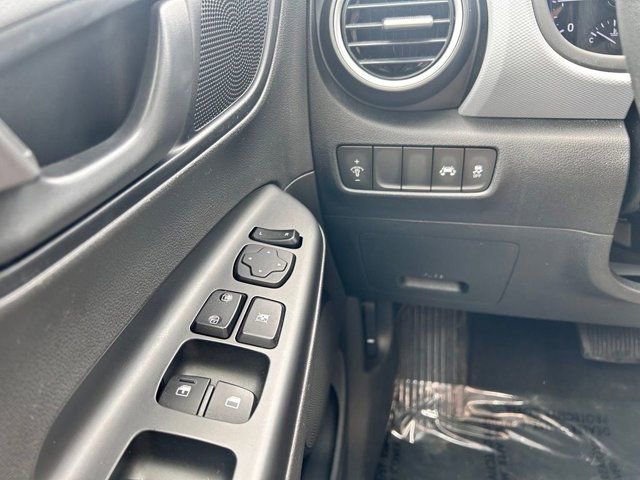 Used 2019 Hyundai Kona SE AWD/4WD image 14