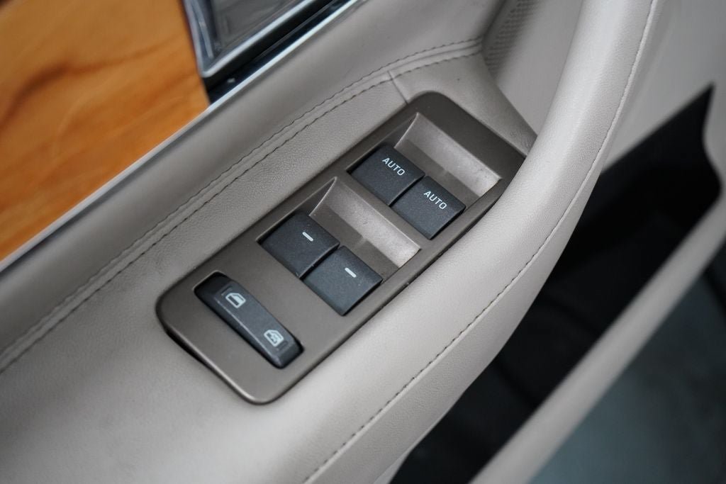 Used 2012 Lincoln MKX AWD image 26