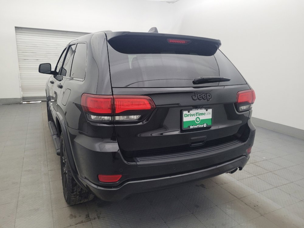 Used 2020 Jeep Grand Cherokee Altitude RWD image 5