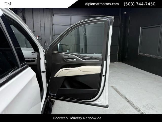 Used 2022 Cadillac Escalade Sport w/ Touring Package AWD/4WD image 39