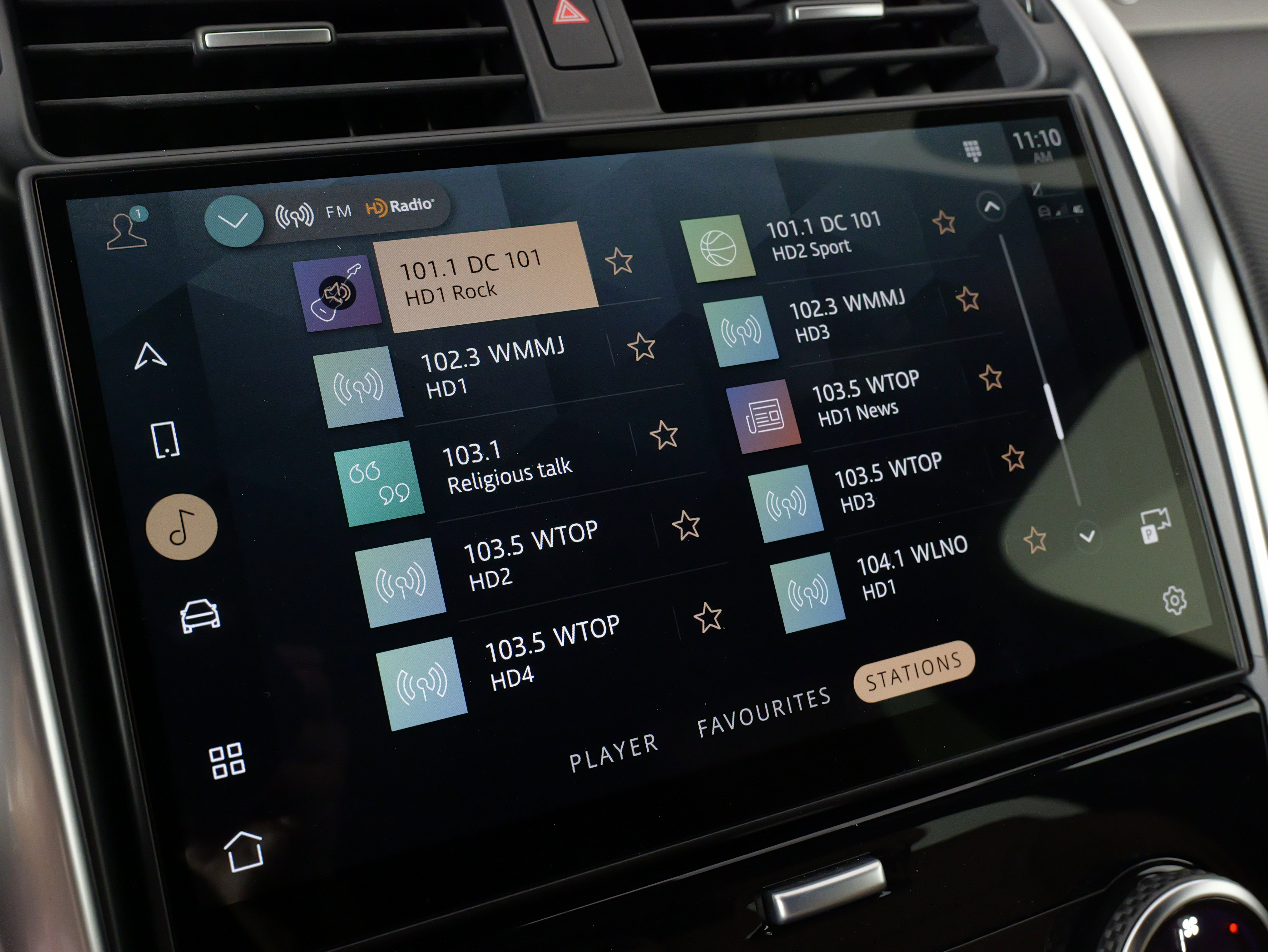 Used 2024 Land Rover Discovery Dynamic SE image 60