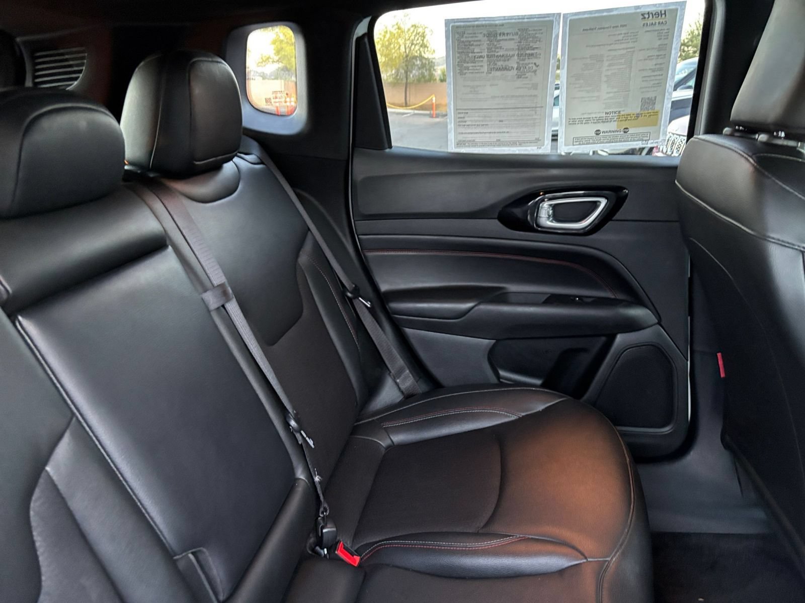 Used 2025 Jeep Compass Trailhawk AWD/4WD image 36