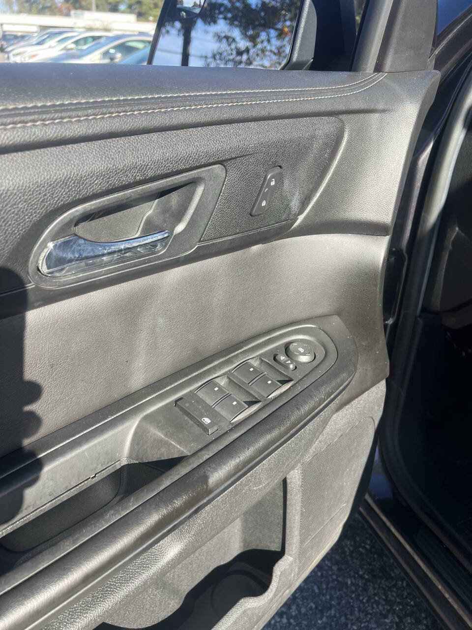 Used 2014 GMC Acadia SLE image 13