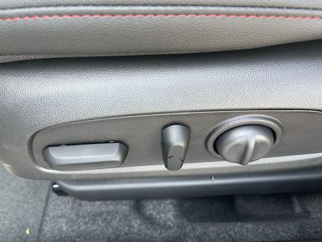 New 2026 Chevrolet Trax RS w/ Sunroof Package FWD image 12