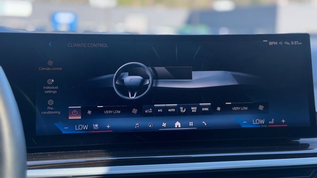 Certified 2024 BMW X5 xDrive40i w/ Premium Package image 21