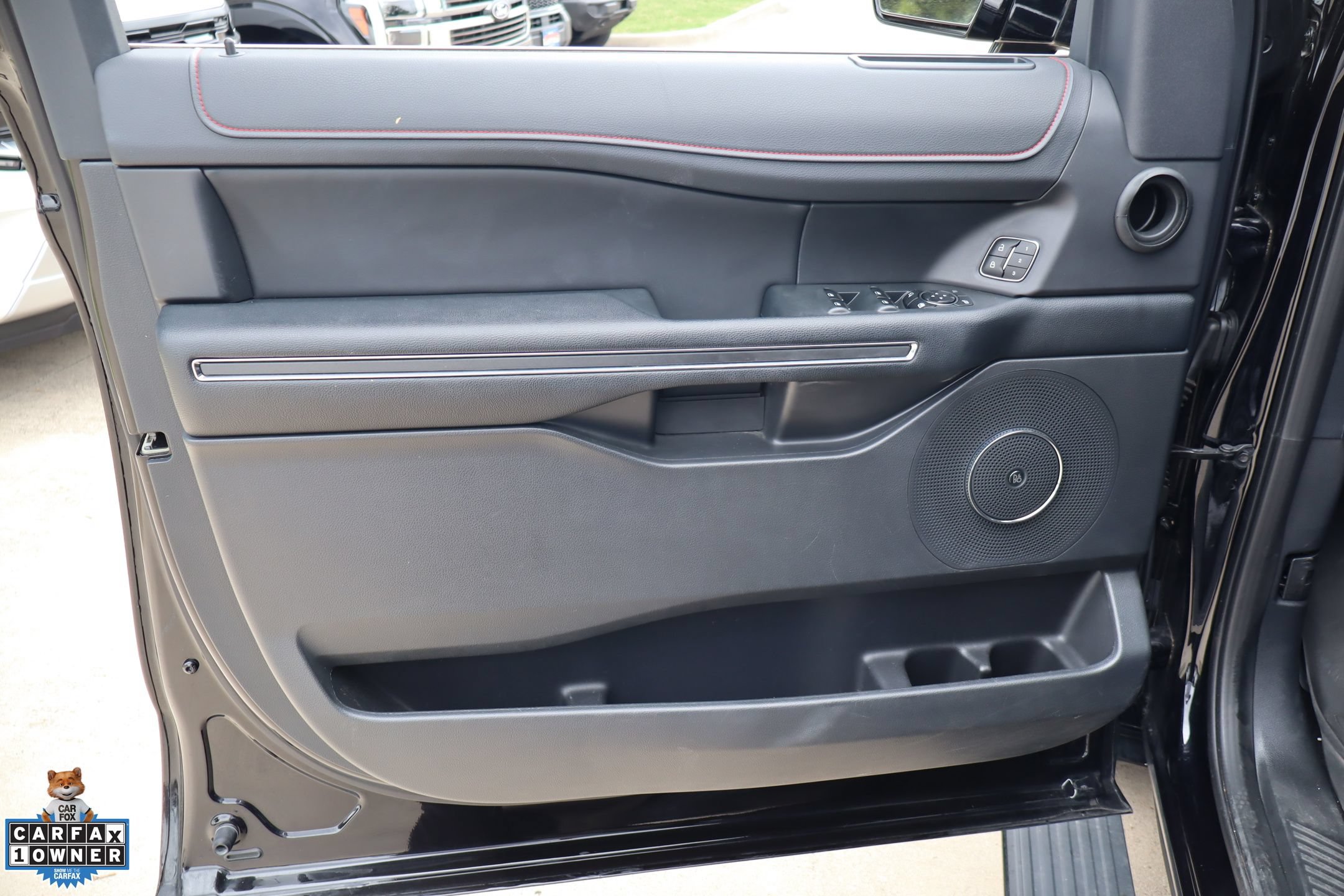 Used 2023 Ford Expedition Max Limited AWD/4WD image 12