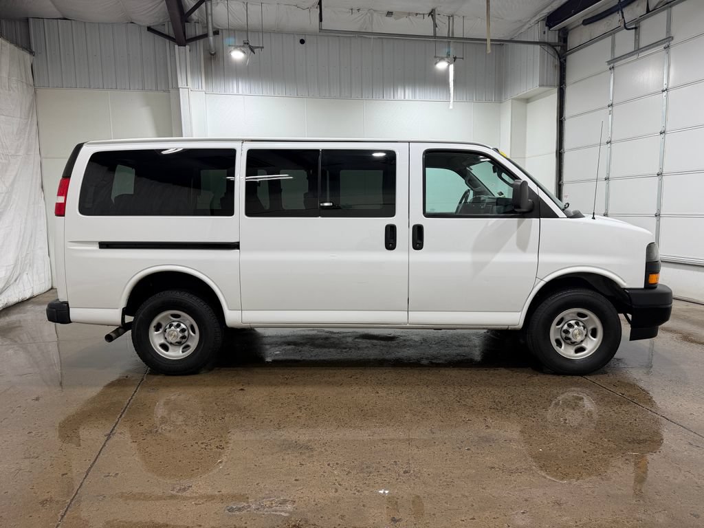 Used 2023 Chevrolet Express 3500 LS RWD image 5