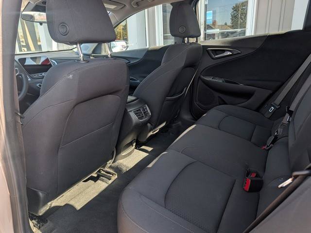 Used 2024 Chevrolet Malibu LT FWD image 18