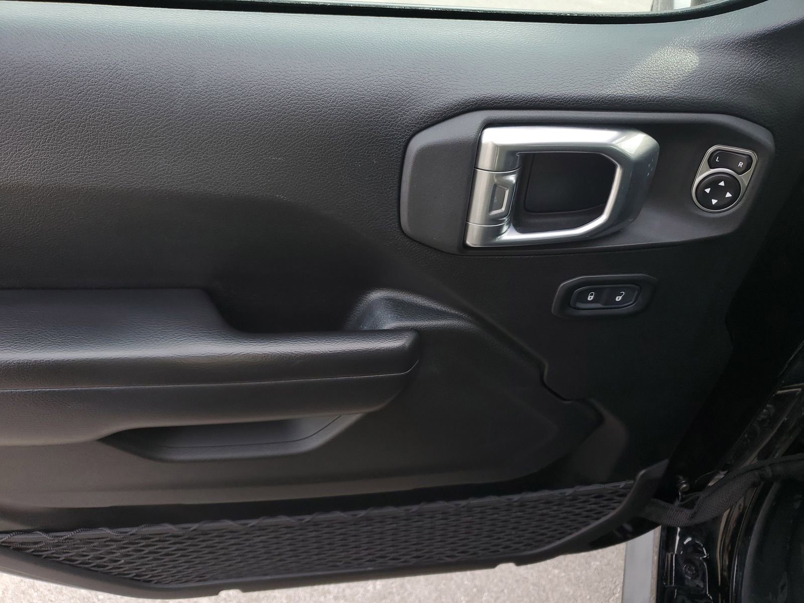 Used 2021 Jeep Wrangler Unlimited Sport S image 17