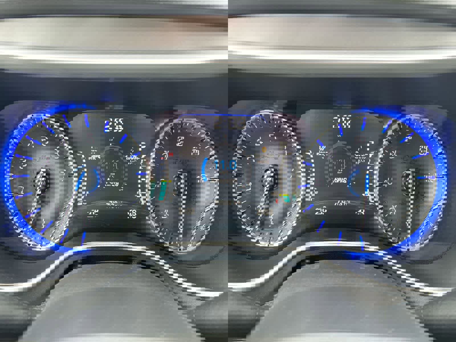 Used 2023 Chrysler Pacifica Touring-L image 33