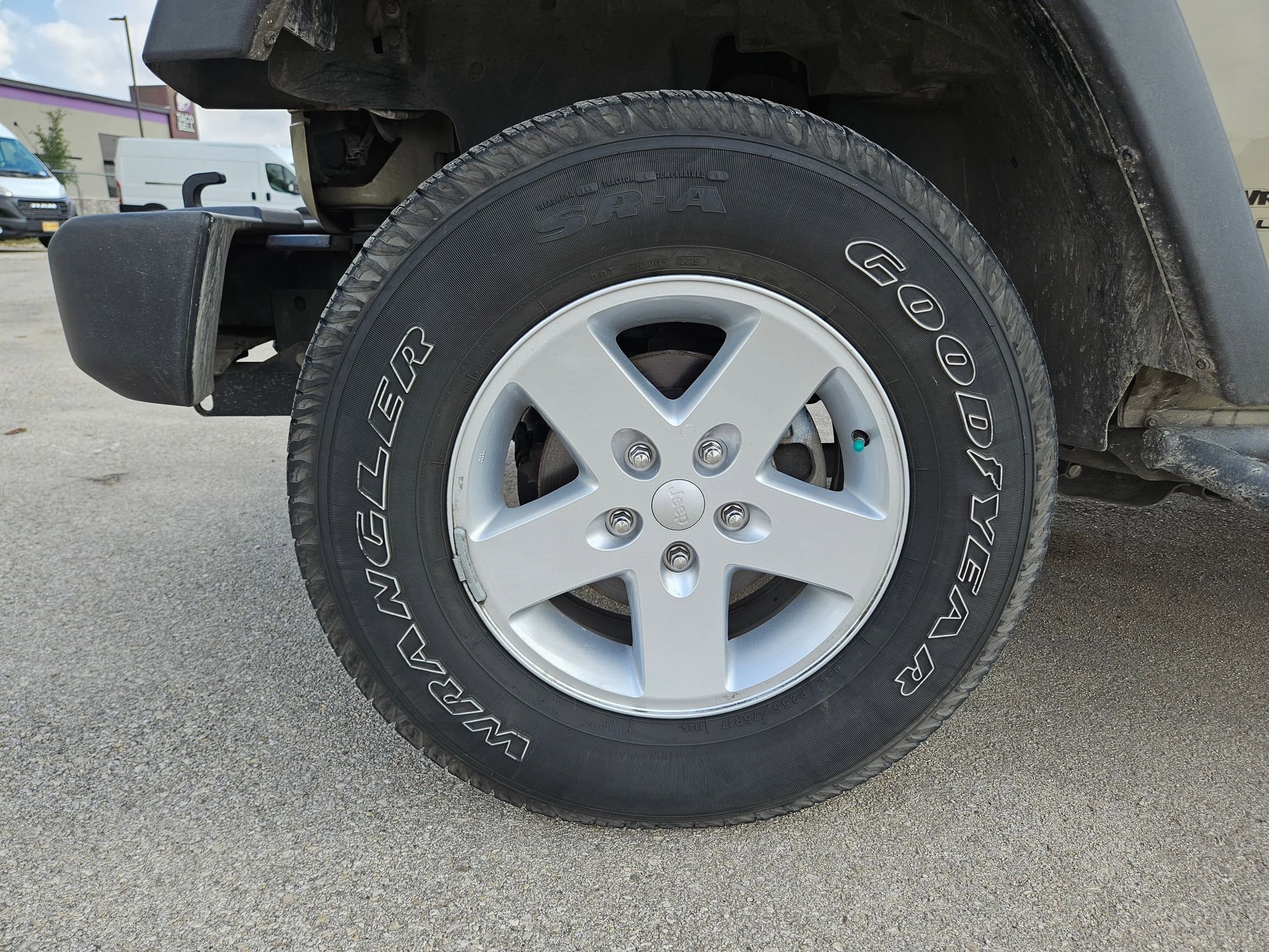 Used 2018 Jeep Wrangler Unlimited Sport S image 32