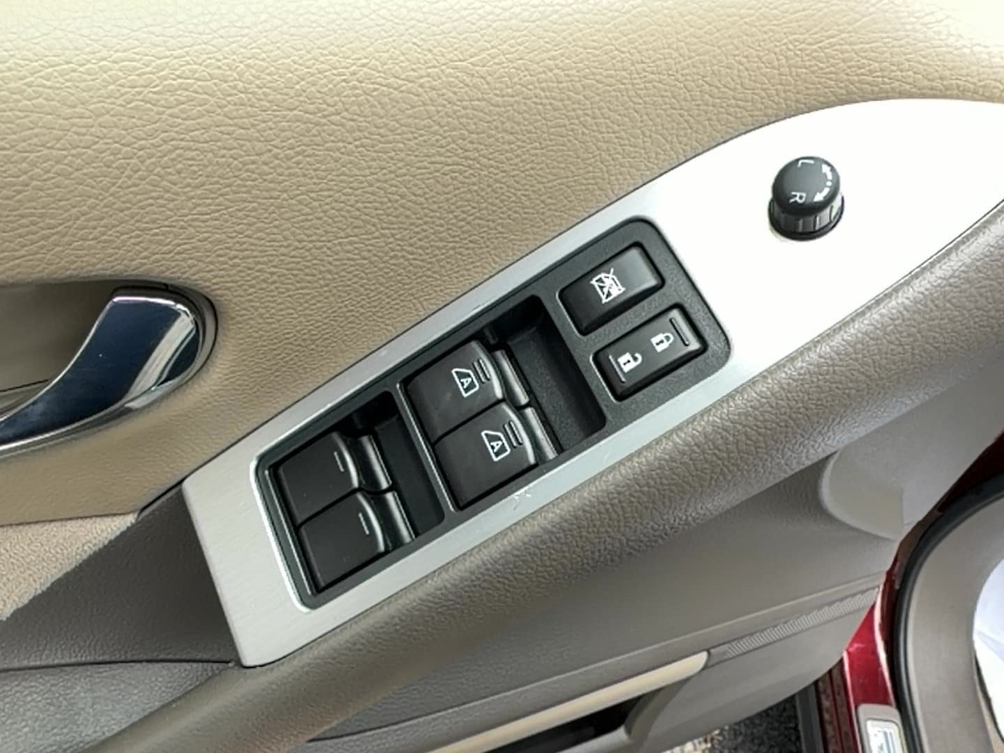Used 2011 Nissan Murano SV AWD/4WD image 13