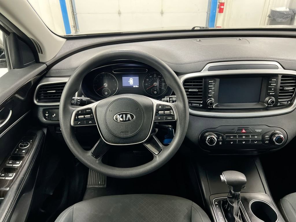Used 2019 Kia Sorento LX image 11