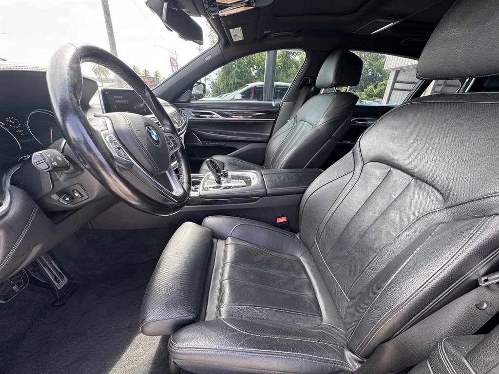 Used 2019 BMW 740i xDrive w/ Executive Package AWD/4WD image 11