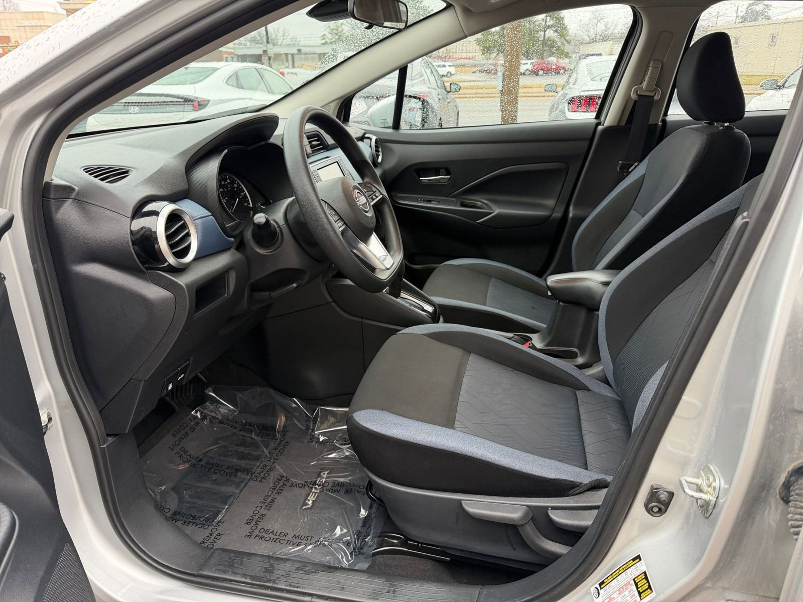 Used 2025 Nissan Versa SV image 22