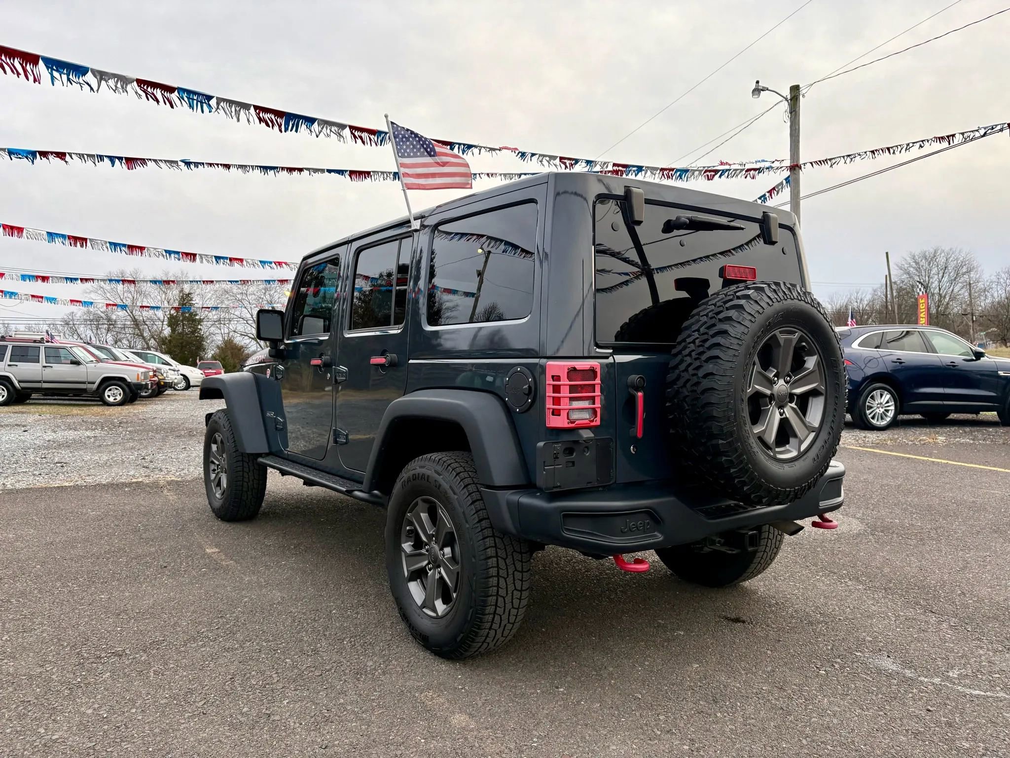 Used 2017 Jeep Wrangler Unlimited Rubicon image 3