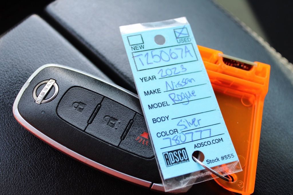 Used 2023 Nissan Rogue S image 29