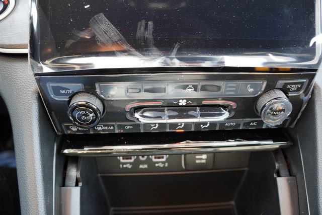 New 2025 Jeep Grand Cherokee Limited w/ Black Appearance Package image 14