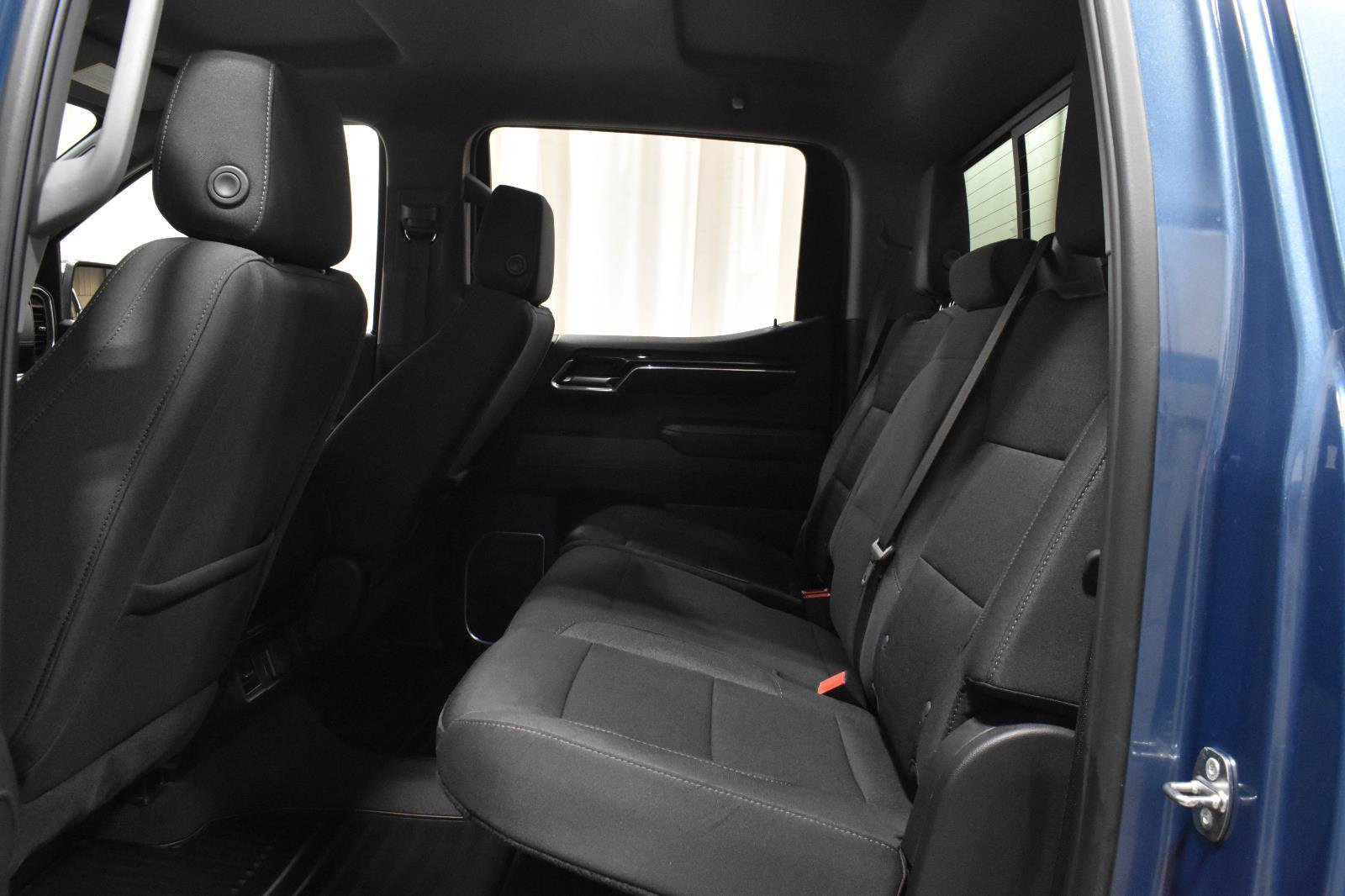 Used 2024 GMC Sierra 1500 SLE w/ Preferred Package AWD/4WD image 8