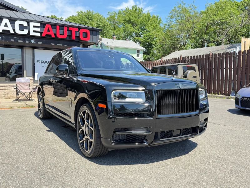 Used 2022 Rolls-Royce Cullinan Black Badge w/ Dark Exterior Package AWD/4WD image 4