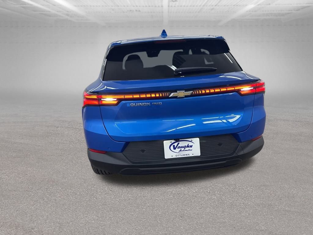New 2026 Chevrolet Equinox EV LT image 9
