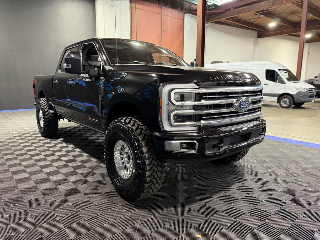 Used 2025 Ford F250 Platinum w/ Platinum Plus Package image 6