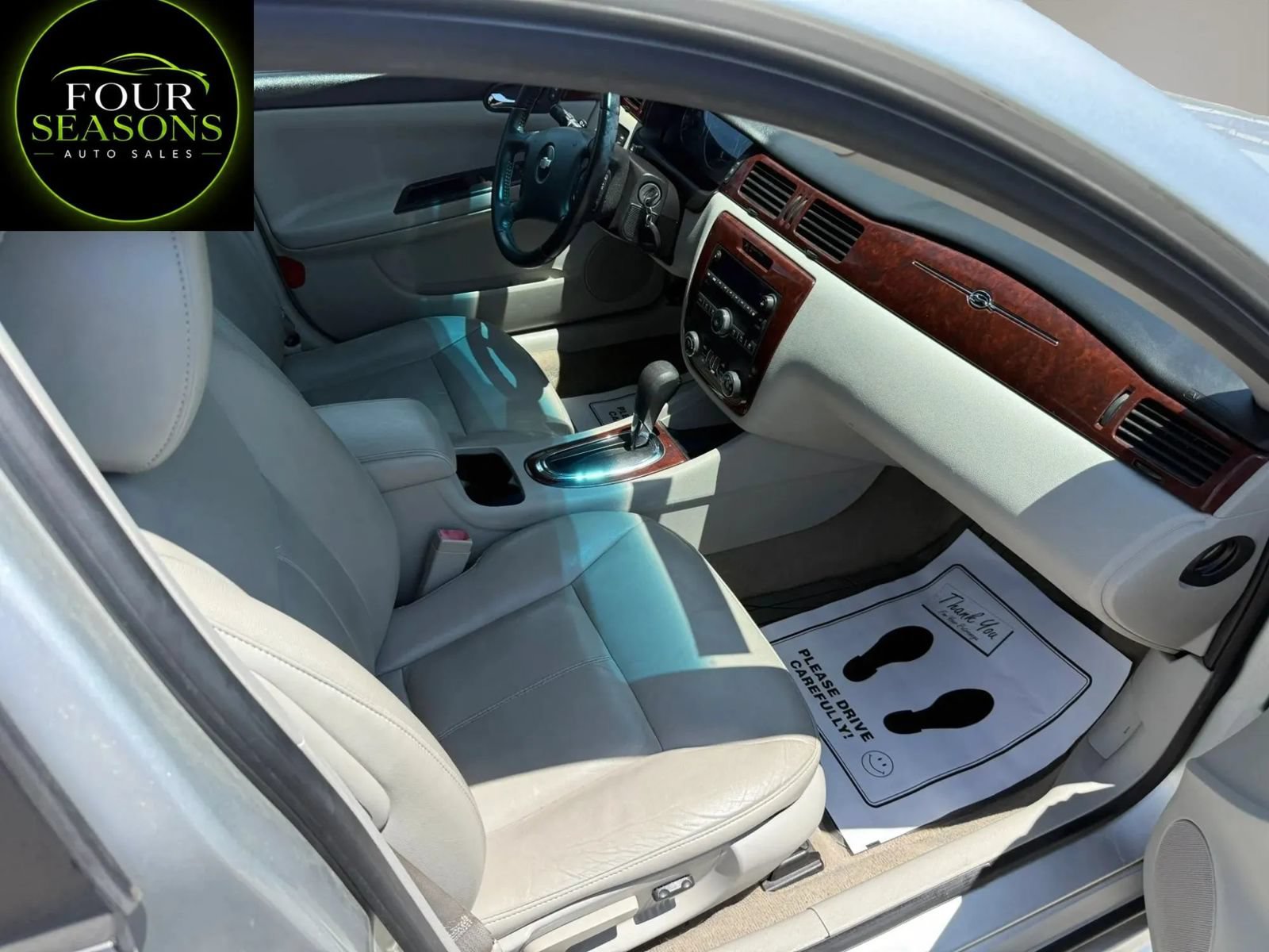 Used 2010 Chevrolet Impala LT FWD image 7