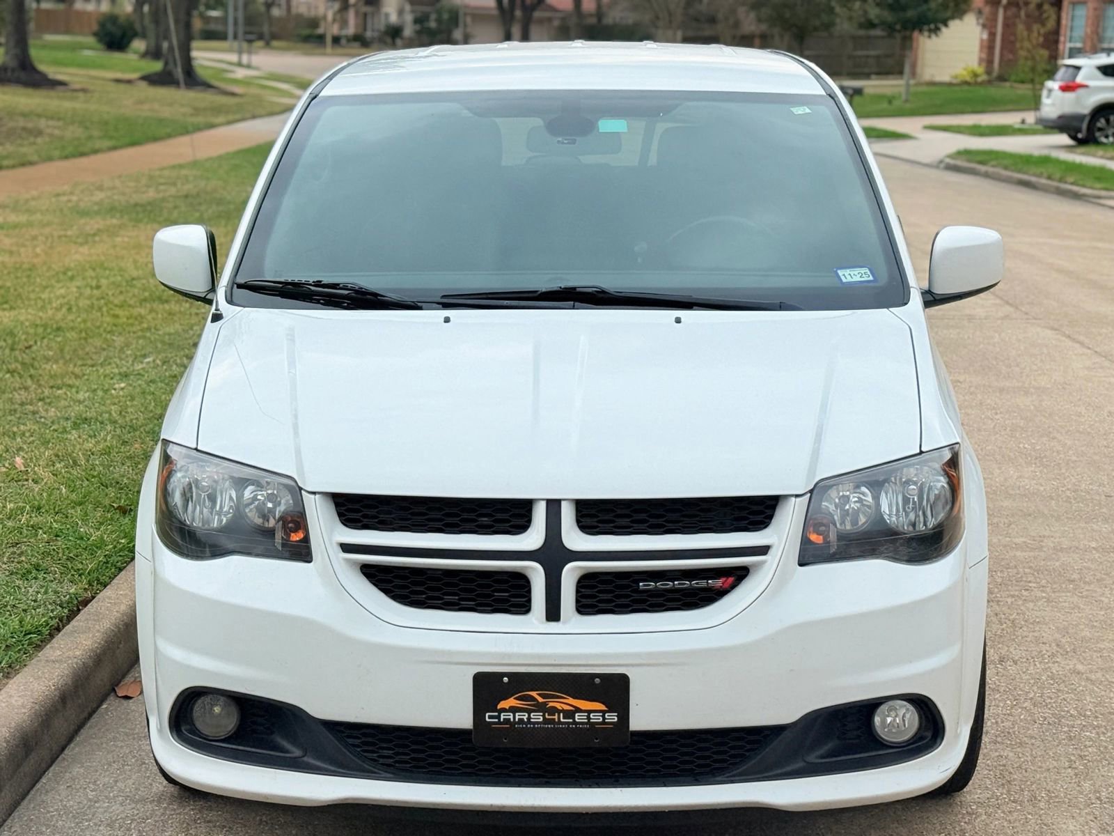 Used 2019 Dodge Grand Caravan GT image 2