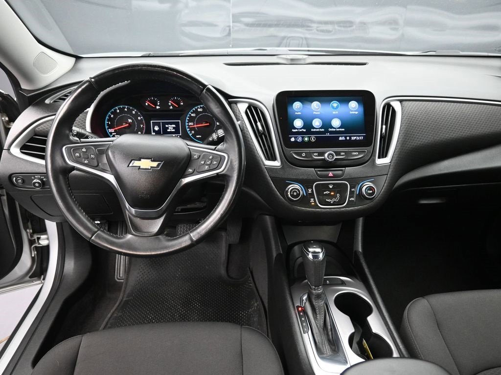Used 2019 Chevrolet Malibu RS image 11
