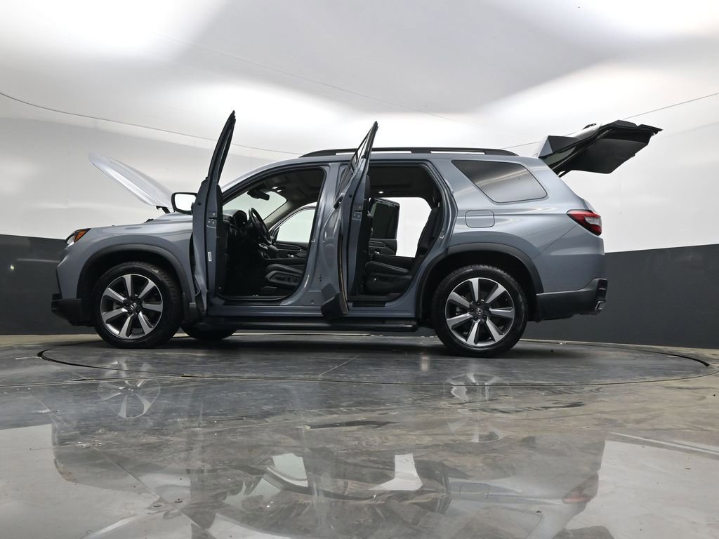 Used 2024 Honda Pilot Elite image 40
