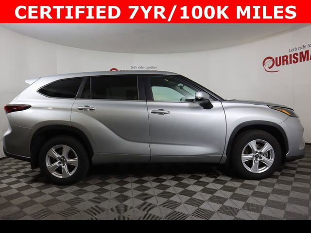 Used 2024 Toyota Highlander LE image 11