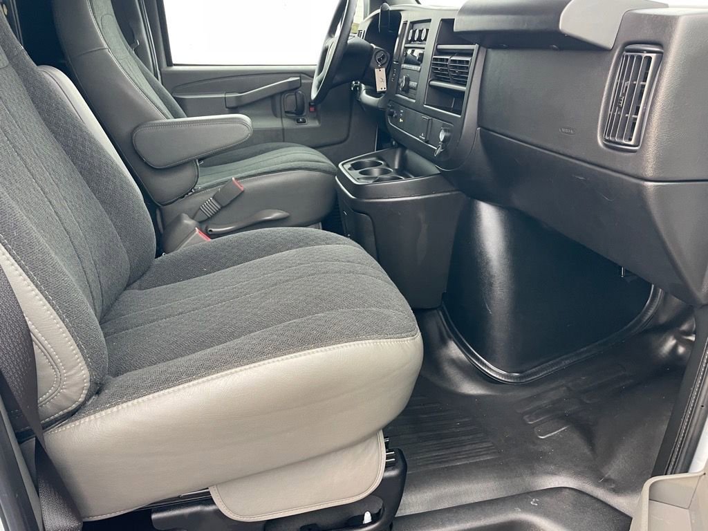 Used 2024 Chevrolet Express 2500 Work Van w/ Driver Convenience Package image 21