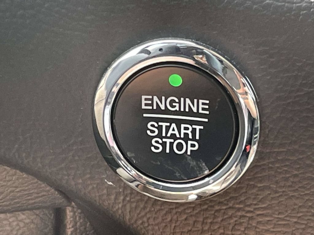 Used 2022 Ford Edge Titanium AWD/4WD image 24
