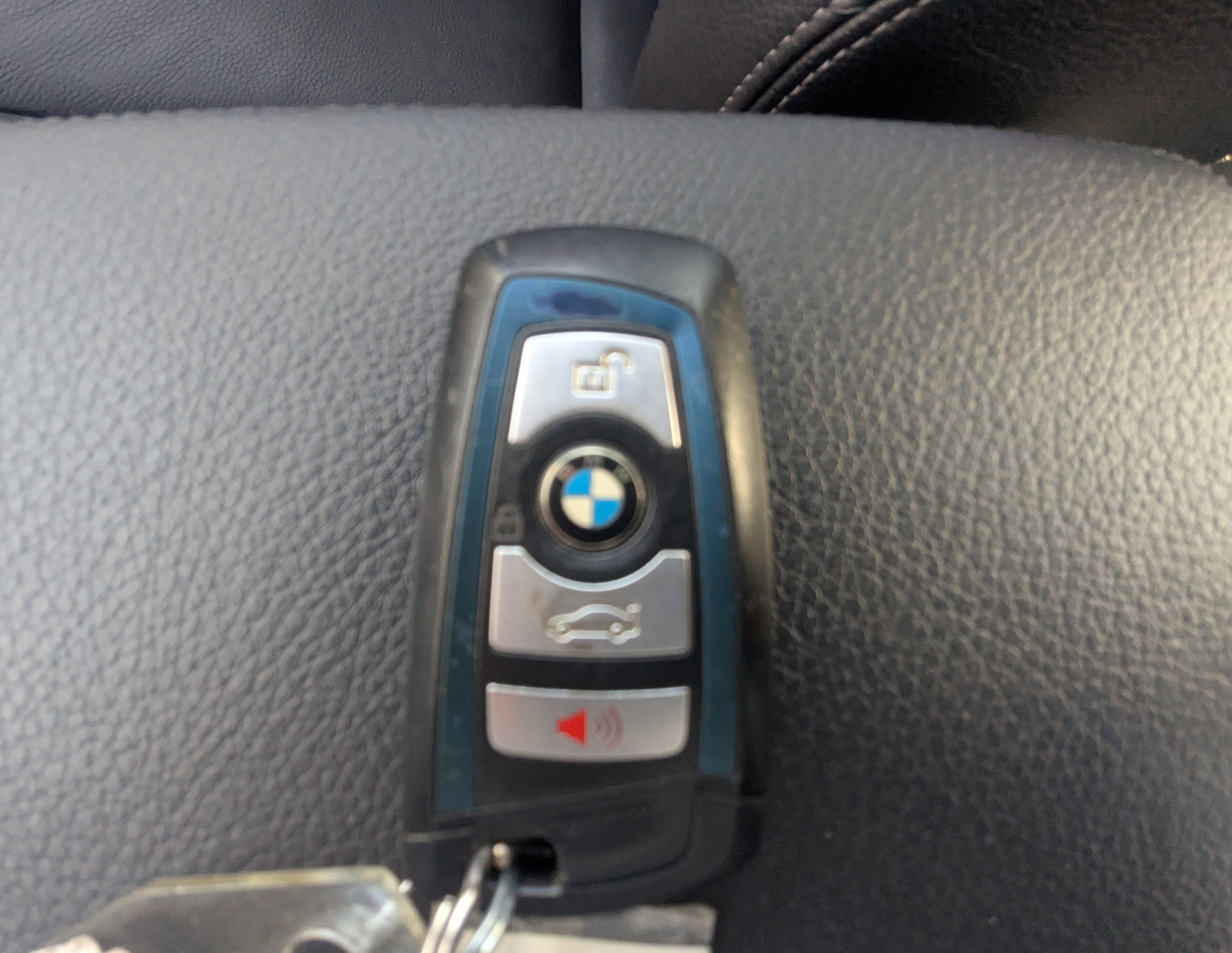 Used 2018 BMW 330i Sedan w/ M Sport Package image 36