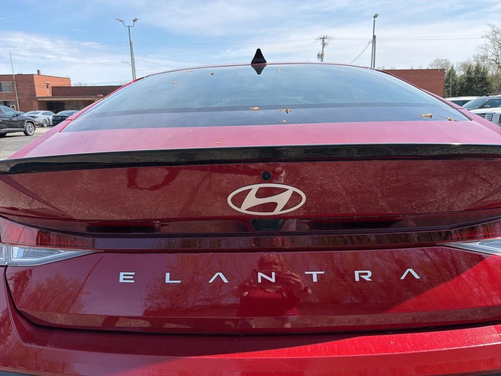 Certified 2025 Hyundai Elantra Sport image 10