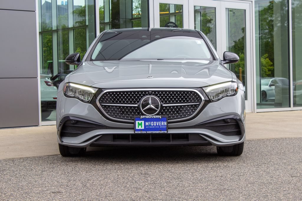 Used 2024 Mercedes-Benz E 350 4MATIC Sedan image 2