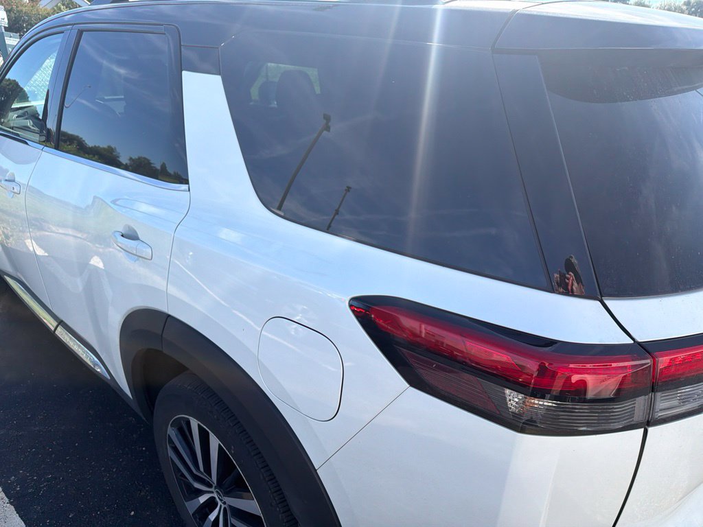 Used 2023 Nissan Pathfinder Platinum w/ Cargo Package AWD/4WD image 7
