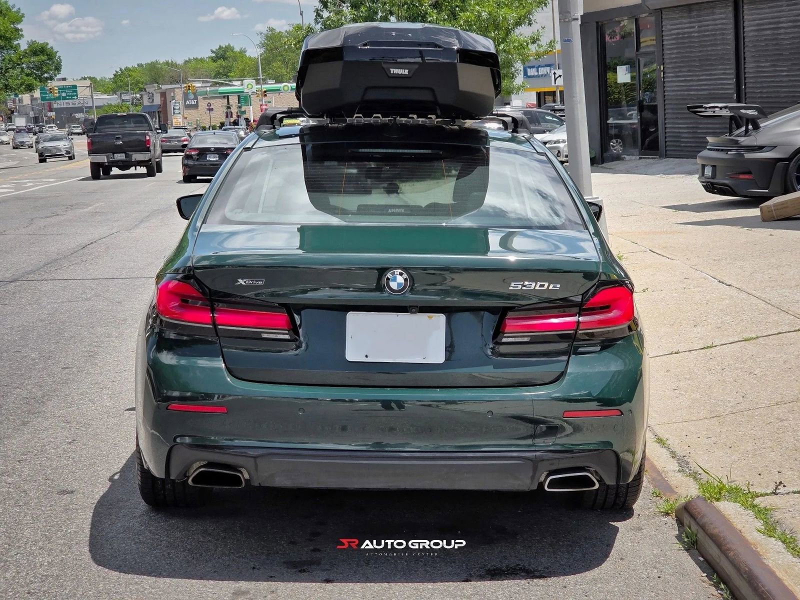 Used 2021 BMW 530e xDrive w/ Executive Package AWD/4WD image 3