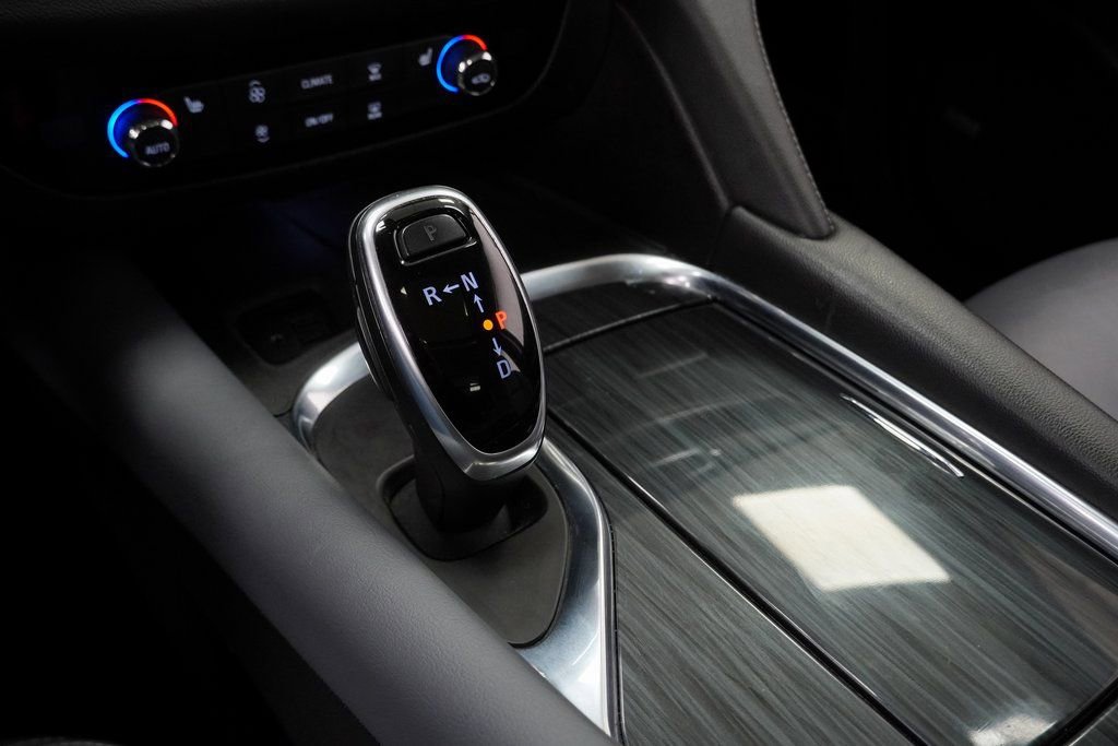 Used 2021 Buick Enclave Essence w/ Sport Touring Edition image 33