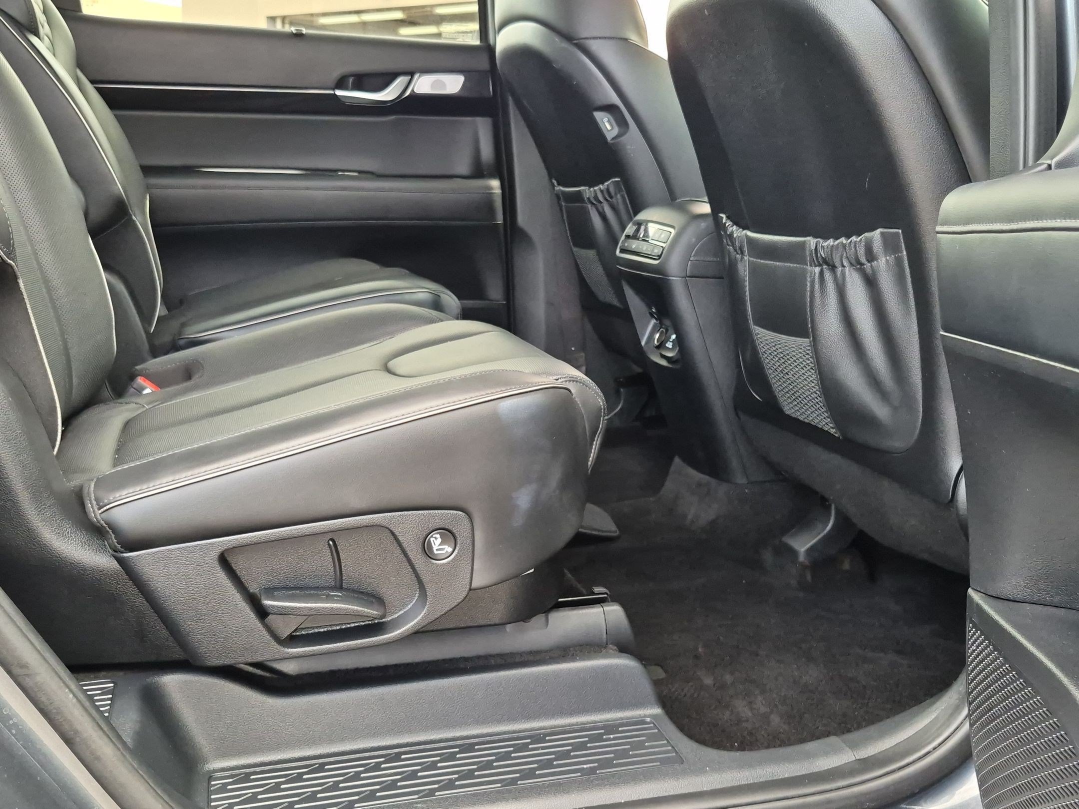 Used 2021 Hyundai Palisade Limited FWD image 27