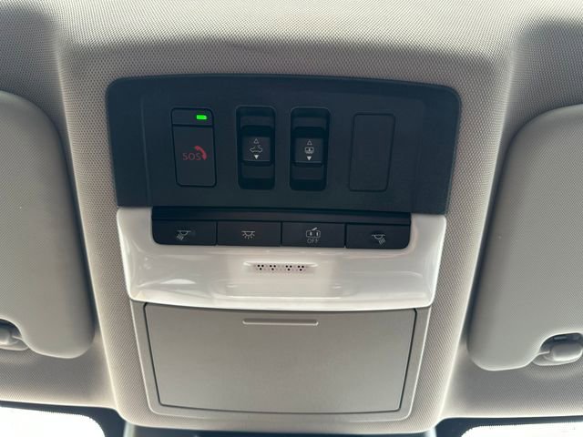 Used 2021 Nissan Rogue SV w/ Premium Package AWD/4WD image 22