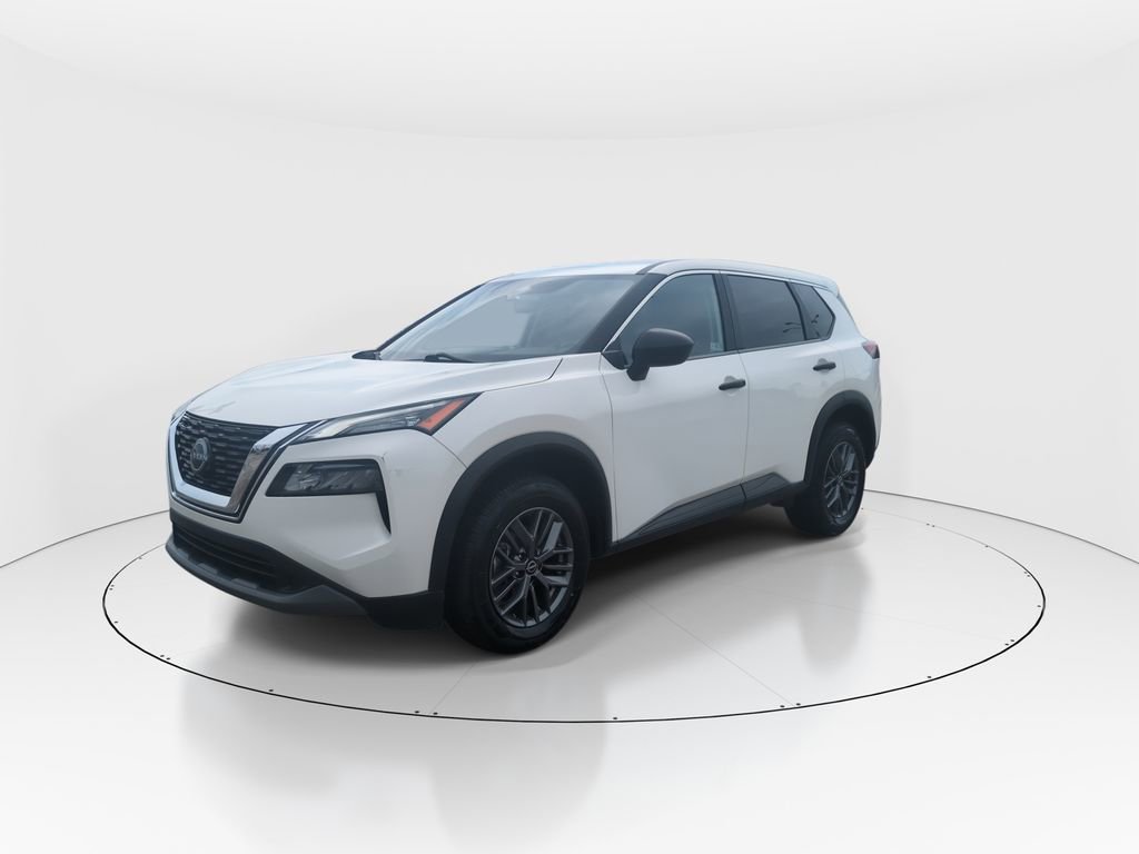 Used 2023 Nissan Rogue S FWD image 4