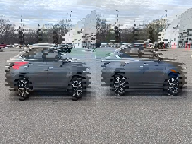 Used 2017 Nissan Altima 2.5 SV image 11