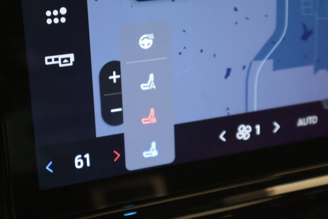 Used 2025 Ford Expedition Platinum w/ Stealth Appearance Package image 31